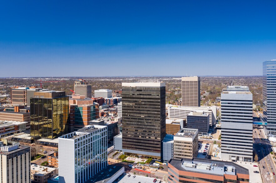 More Photos Of 7777 Bonhomme Ave, Clayton Coworking Space