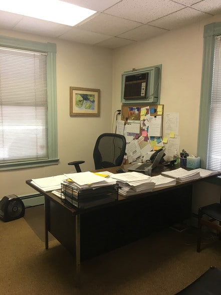 More Photos Of 54 Fremont St, New London Office Residential For Sale