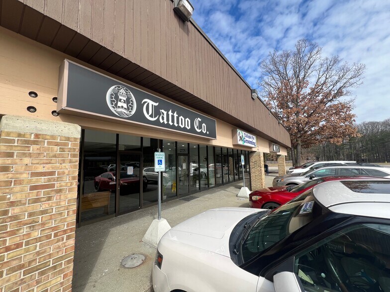 More Photos Of 2757-2775 44th St NW, Grand Rapids Unknown For Lease