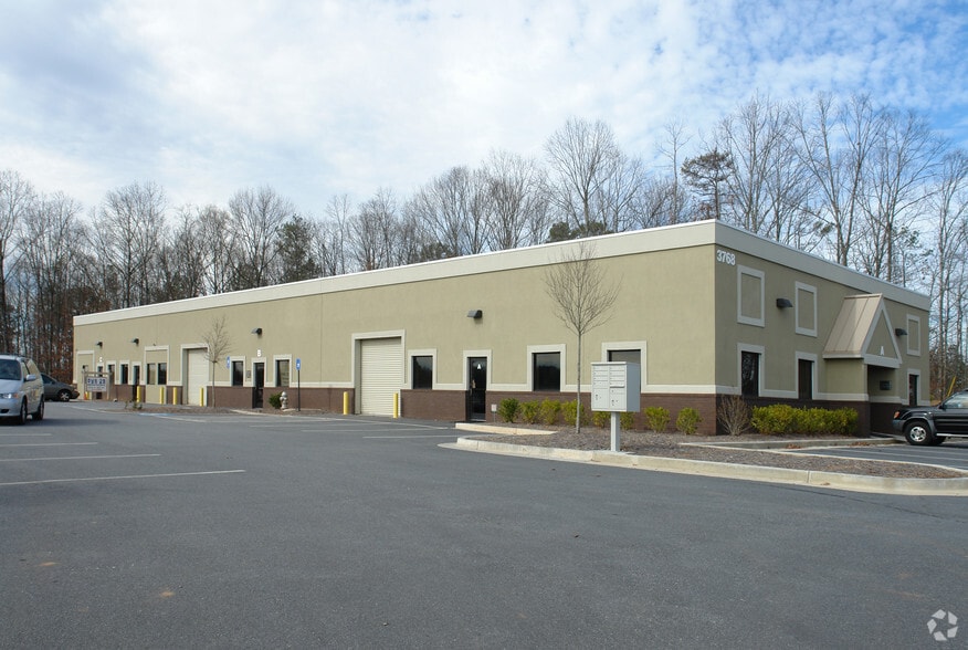 Primary Photo Of 3768 Peachtree Crest Dr, Duluth Warehouse For Lease