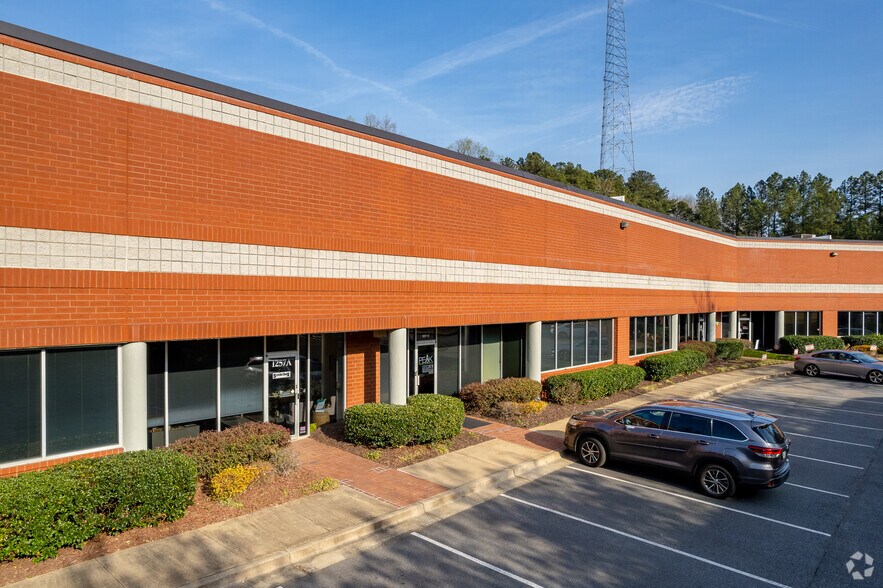 More Photos Of 1257 Kennestone Cir, Marietta Warehouse For Lease