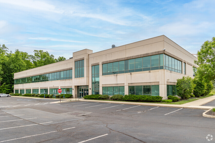 Primary Photo Of 801 Princeton South Corporate Ctr, Ewing Office For Lease