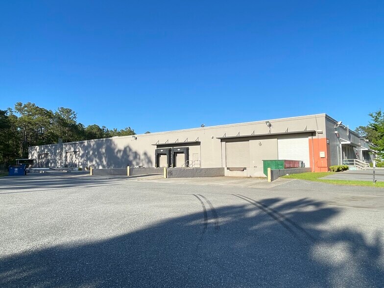 More Photos Of 5901 NE Waldo Rd, Gainesville Warehouse For Lease