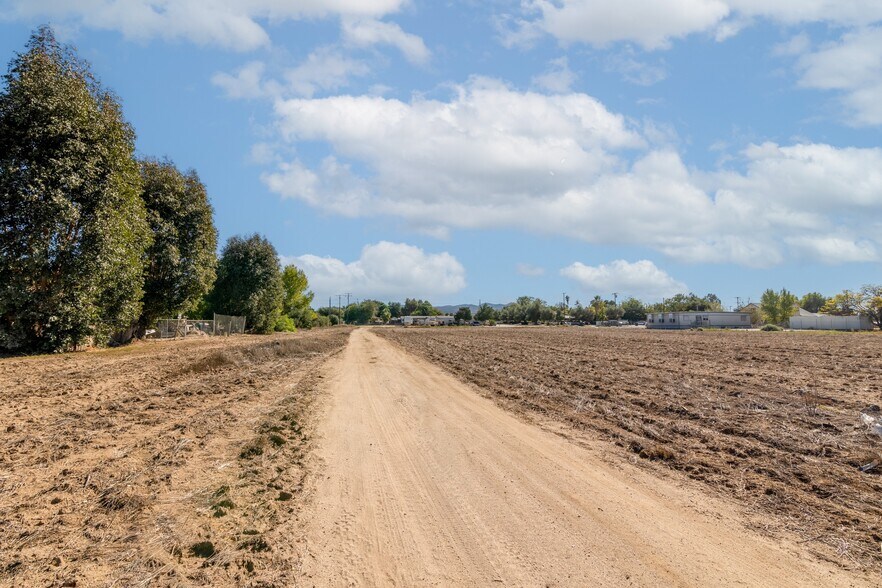 More Photos Of Lakeview Ave @ Ramona Expressway, Nuevo Land For Sale