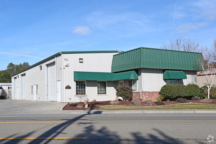 More Photos Of 835 E Turner Rd, Lodi Warehouse For Lease