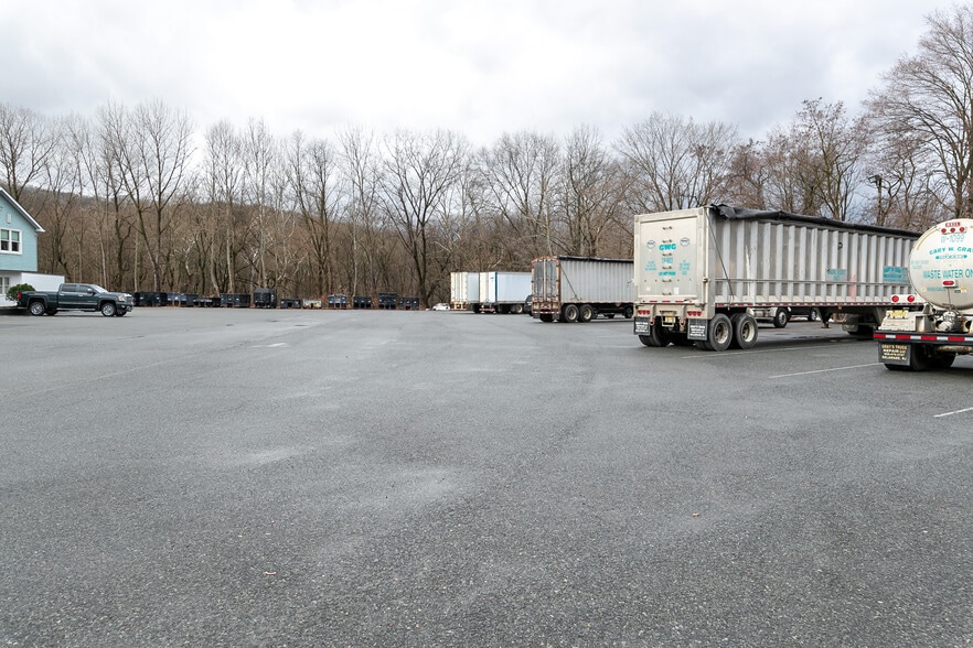 More Photos Of 56 US 46 Hwy, Columbia Distribution For Lease