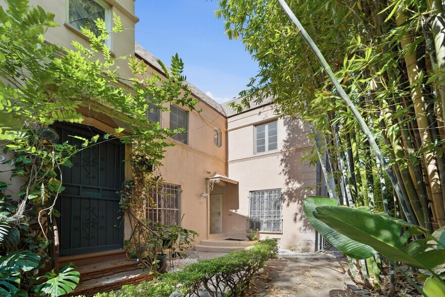 More Photos Of 1245 S Crescent Heights Blvd, Los Angeles Multifamily For Sale