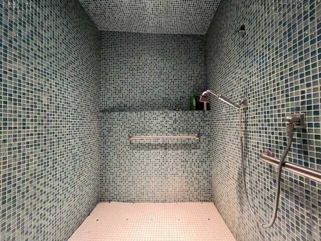 More Photos Of 142 W Platt St, Tampa Office Residential For Lease