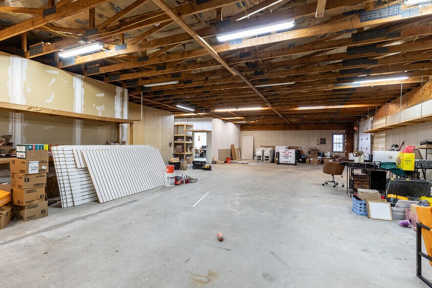 More Photos Of 6640 Lincoln Ave, Lockport Freestanding For Sale