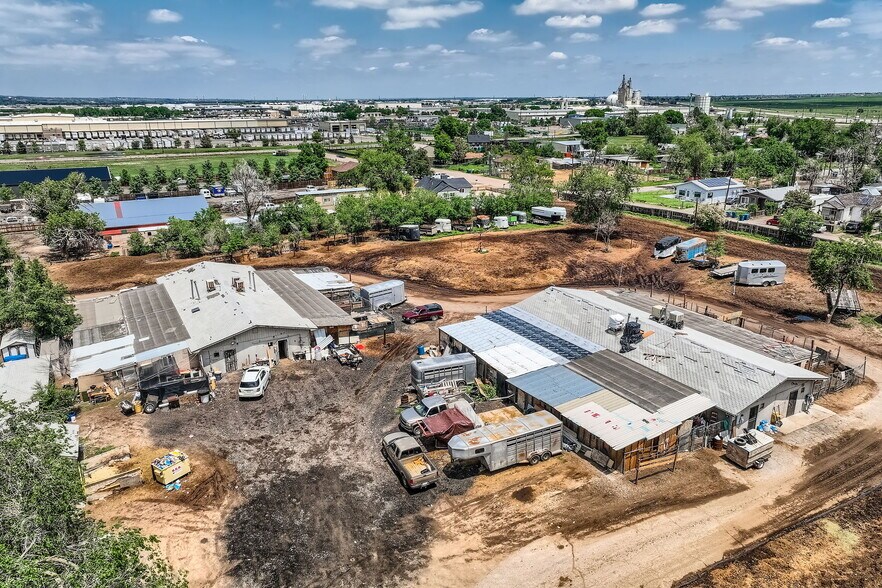 More Photos Of 8690 Verbena St, Commerce City Warehouse For Sale