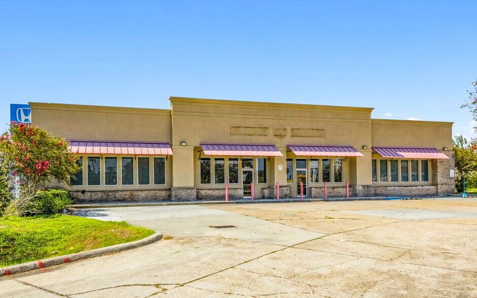 More Photos Of 11901 I 10 Service Rd, New Orleans Freestanding For Lease
