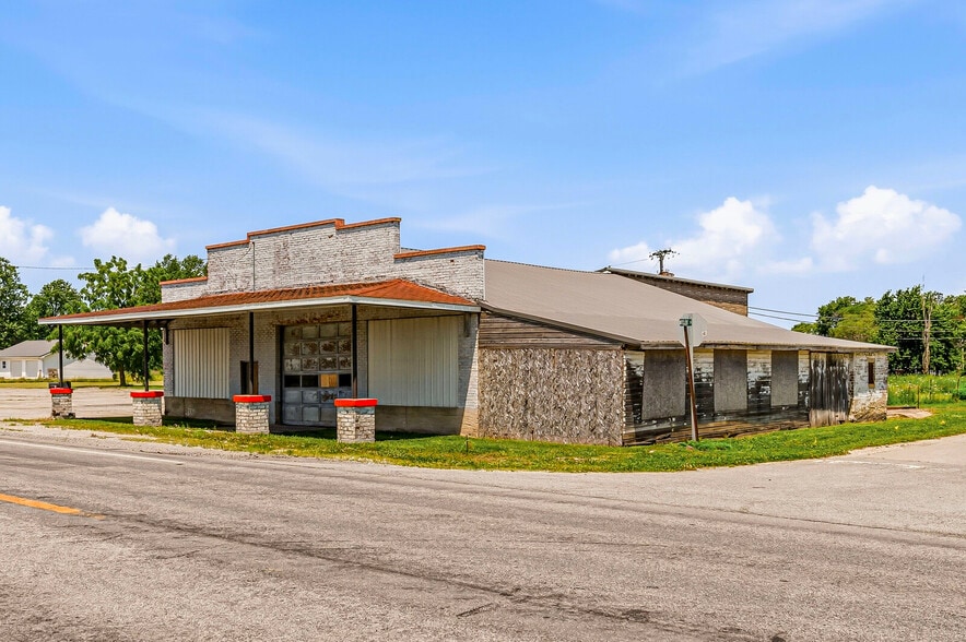 More Photos Of 7874 E State Road 28, Elwood Flex For Sale
