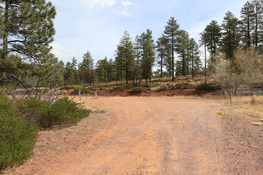 More Photos Of 7783 W Ralls Dr, Strawberry Restaurant For Sale