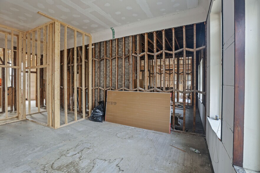 More Photos Of 255 Main St, Pawtucket Office For Sale