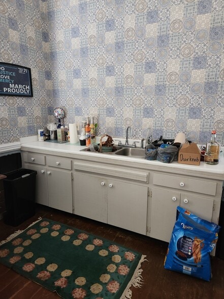 More Photos Of 1711 Reynolds St, Brunswick Office For Sale