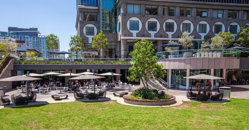 More Photos Of 350 S Grand Ave, Los Angeles Office For Lease