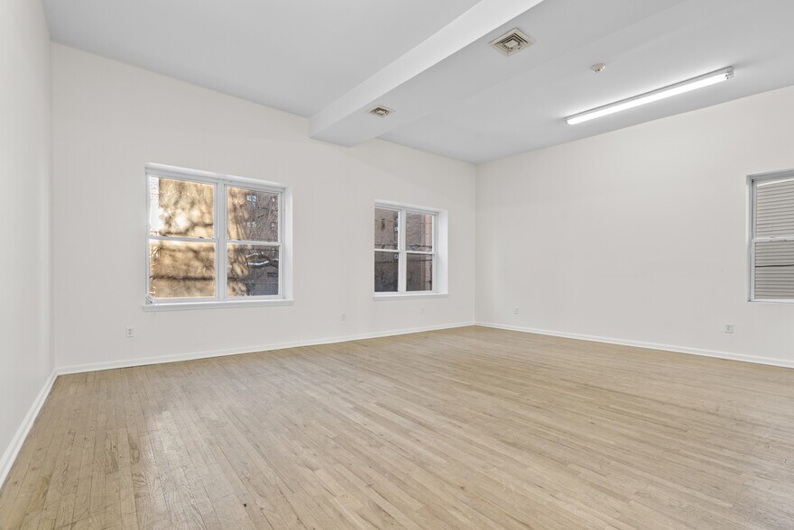 More Photos Of 6209 Adams St, West New York Warehouse For Lease