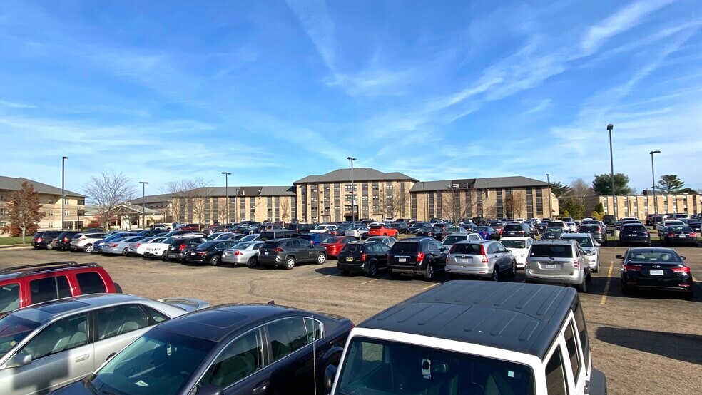 More Photos Of 6421 Market Ave N, Canton Drugstore For Sale