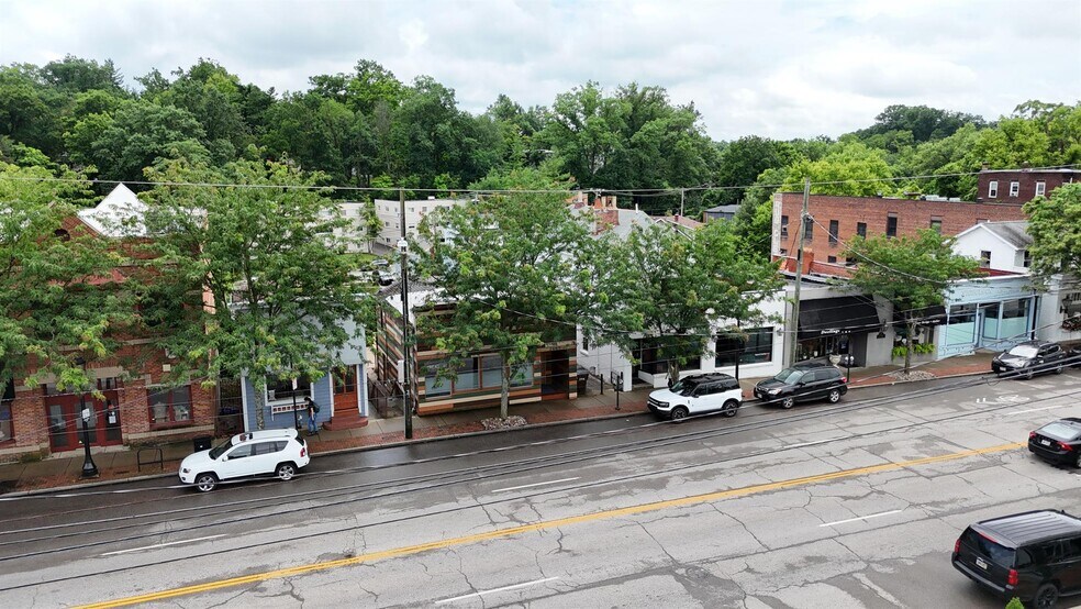 More Photos Of 2007 Madison Rd, Cincinnati Storefront For Sale