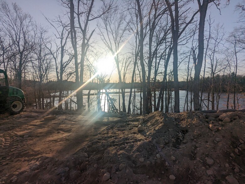 More Photos Of 275 Washington St, Franklin Unknown For Lease