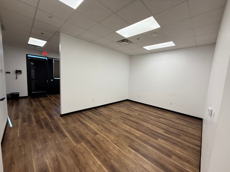 More Photos Of 2340 E Beardsley Rd, Phoenix Medical For Lease