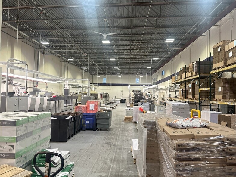 More Photos Of 25 Amflex Dr, Cranston Light Manufacturing For Sale