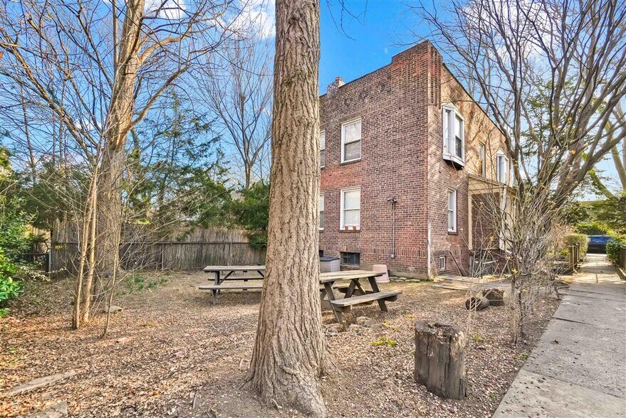 More Photos Of 3930 45th St, Sunnyside Apartments For Sale