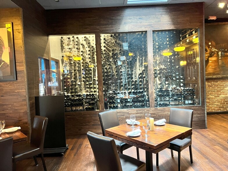 More Photos Of 275 S Ridge St, Rye Town Restaurant For Lease