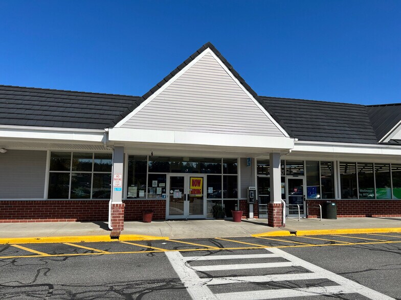 More Photos Of 586-614 Nashua Rd, Milford Unknown For Lease