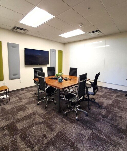 More Photos Of 523 Park Point Dr, Golden Office For Lease