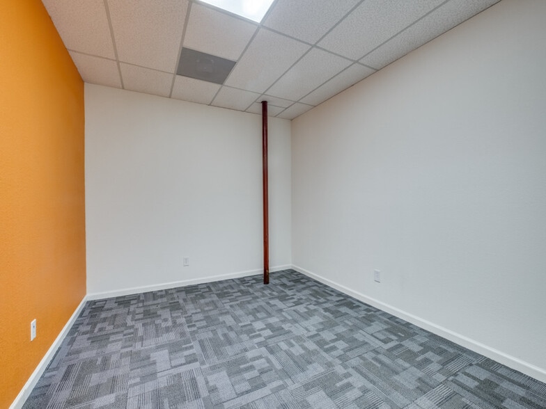 More Photos Of 1202 N Flores St, San Antonio Loft Creative Space For Sale