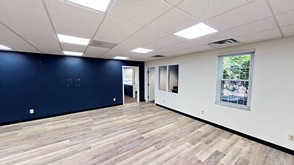 More Photos Of 6600 Clough Pike, Cincinnati Office For Lease