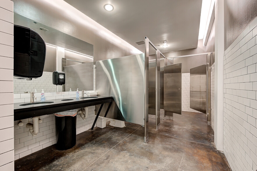 More Photos Of 706-708 W Sheridan Ave, Oklahoma City Office For Lease