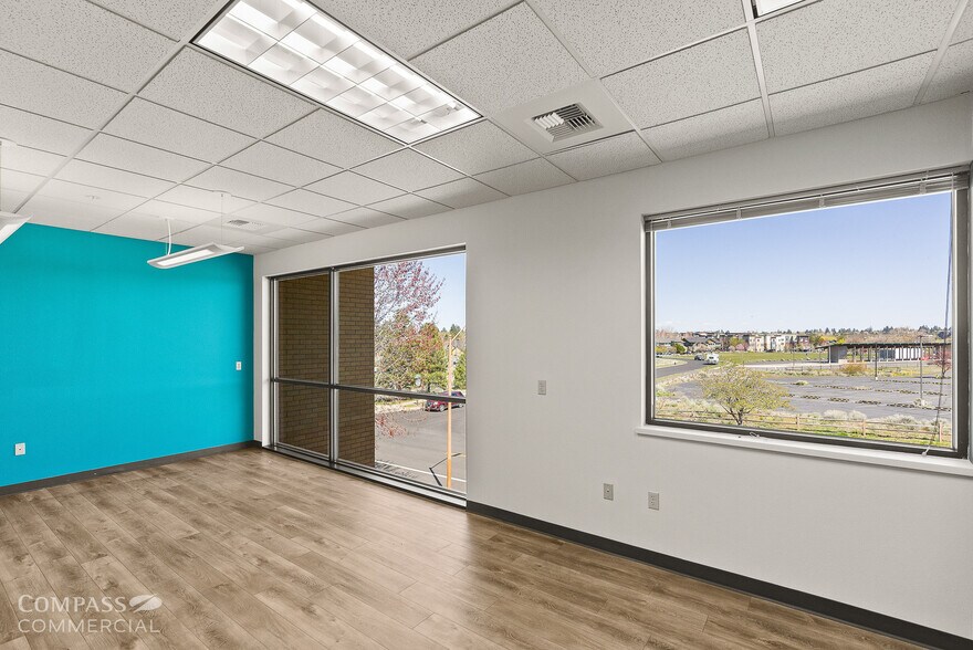 More Photos Of 123 SW Columbia St, Bend Office For Sale