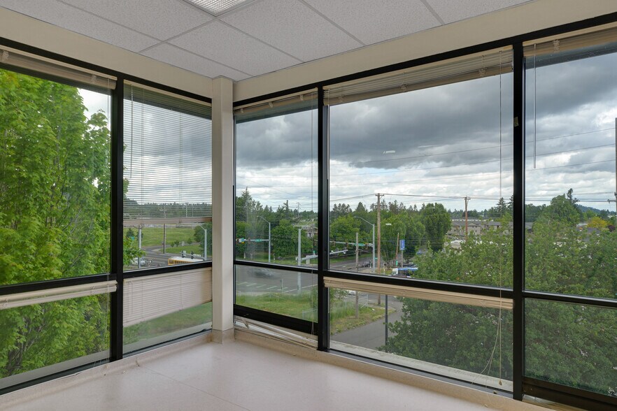 More Photos Of 2600 SE 98th Ave, Portland Office For Lease