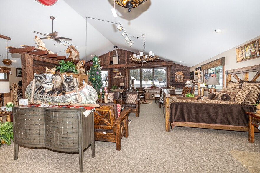 More Photos Of 7967 US Highway 51, Minocqua Freestanding For Sale