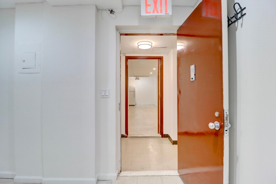 More Photos Of 5926 Bleecker St, Ridgewood Medical For Sale