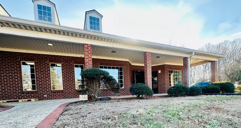 Primary Photo Of 314 E Main St, Rockwell Medical For Lease