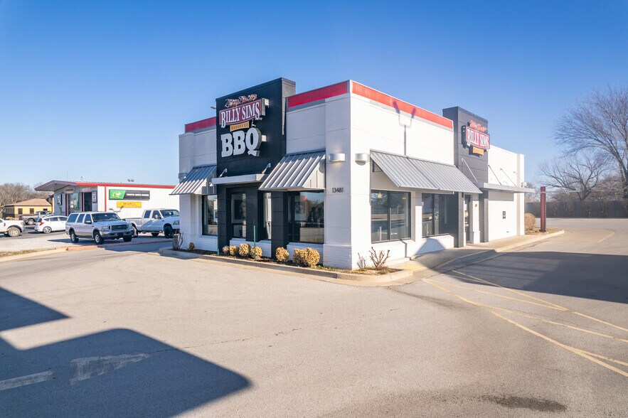 More Photos Of 13481 S State Highway 51, Coweta Fast Food For Sale