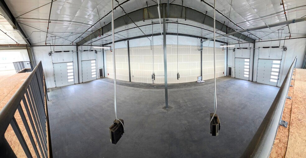 More Photos Of 13833 E Briarwood Ave, Centennial Light Distribution For Sale