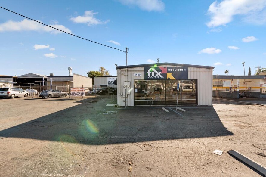 More Photos Of 1117-1121 Broadway, El Cajon Auto Repair For Lease