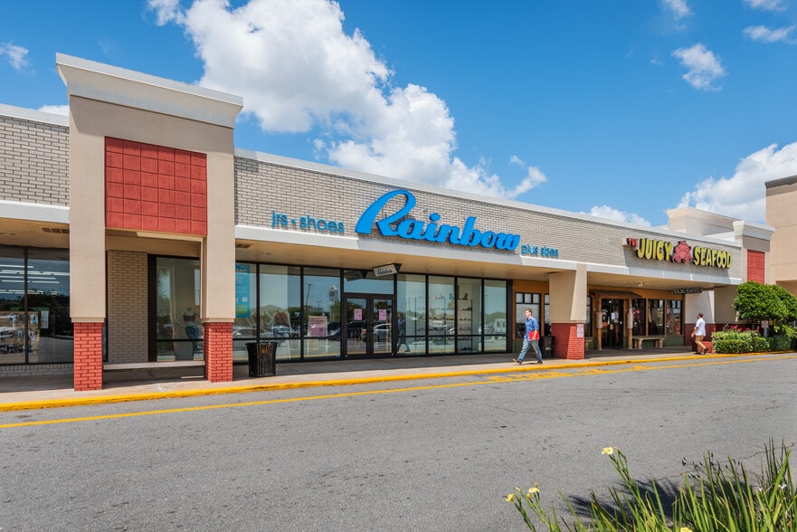 More Photos Of 7805 Abercorn St, Savannah Unknown For Lease