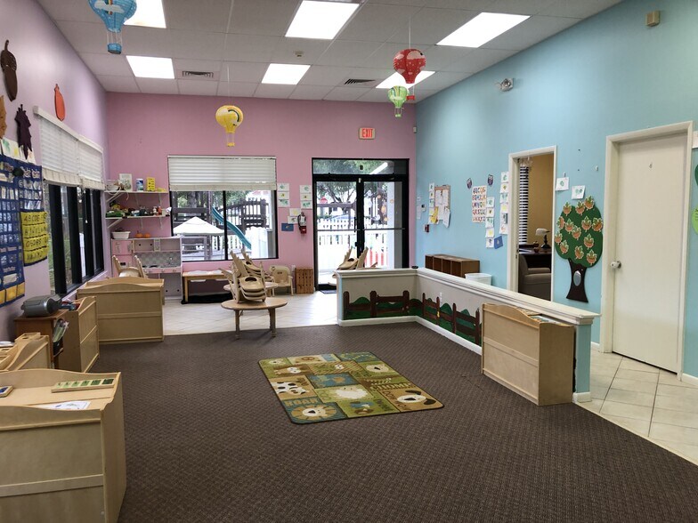 More Photos Of 2535 Northbrooke Plaza Dr, Naples Medical For Sale