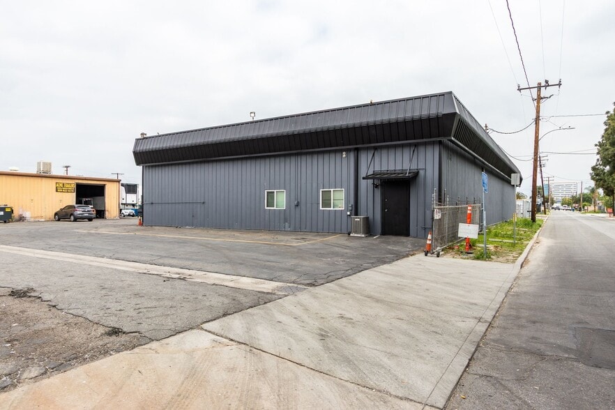 More Photos Of 448 S Pershing Ave, San Bernardino Warehouse For Lease