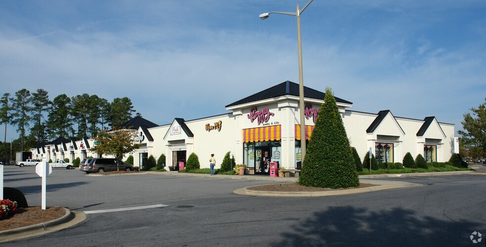 More Photos Of 615-639 Red Banks Rd, Greenville Storefront Retail Office For Lease