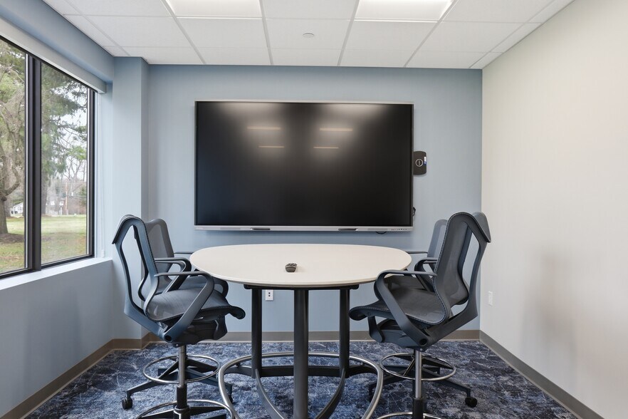 More Photos Of 1000 Pittsford Victor Rd, Pittsford Office For Lease
