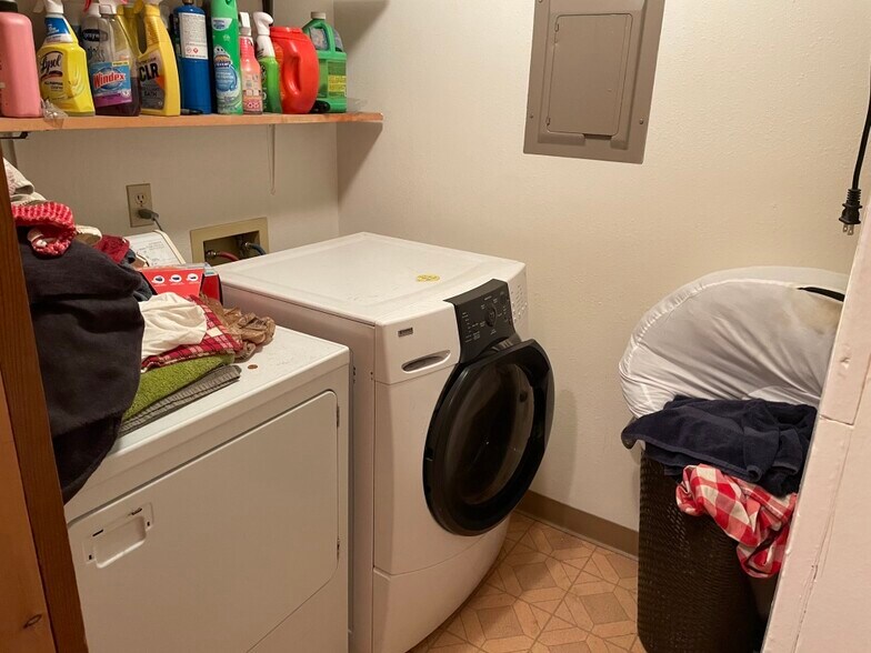 More Photos Of 9809 Valley Grove Dr, Lolo Freestanding For Sale