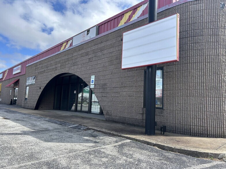 More Photos Of 2290-2292 Industrial Hwy, York Storefront Retail Office For Lease