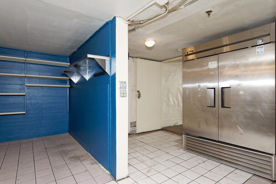 More Photos Of 1659-1665 Haight St, San Francisco Hotel For Lease