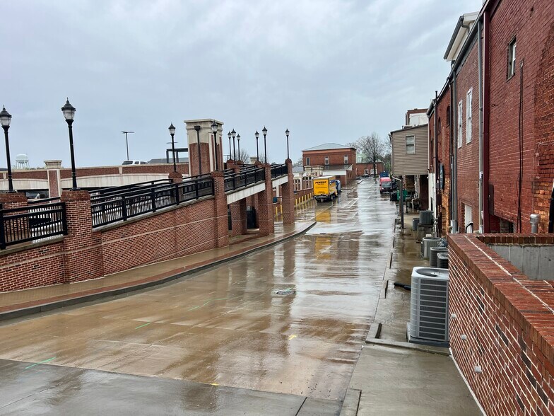 More Photos Of 79 E Main St, Buford Storefront For Sale